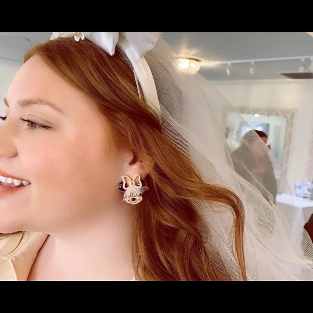 Disney Bride Minnie Mouse Statement Stud Earrings!